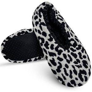 NWT Isaac Mizrahi Leopard Print Slipper Socks